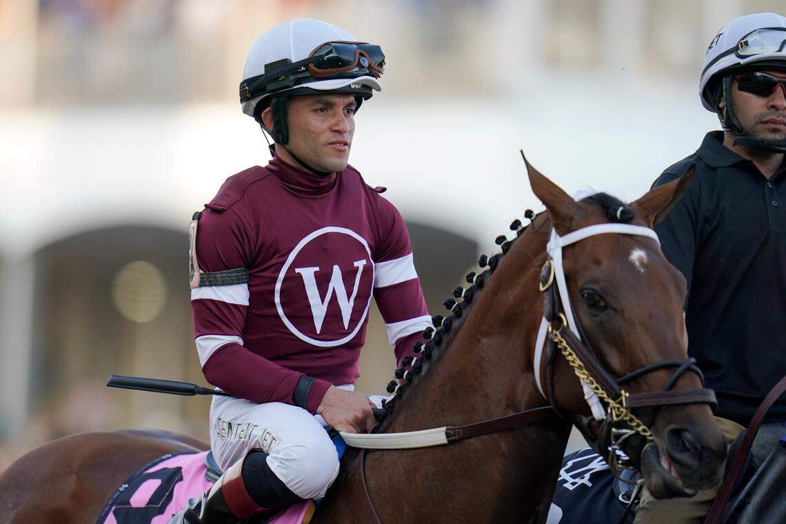 Joel Rosario finished second in both the Kentucky Derby and the Preakness Stakes in 2022 aboard Epicenter (above). In the 2025 Kentucky Derby, Rosario will ride Tiztastic.