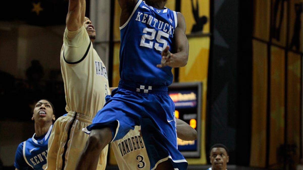 Kentucky's Marquis Teague leapt for a basket as UK battled Vanderbilt Saturday night. Photo by Mark Cornelison | Staff