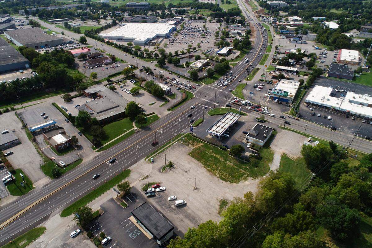 An empty lot at 295 West New Circle Road, where Jalapeno’s used to be, could become the site of the eighth in Lexington.