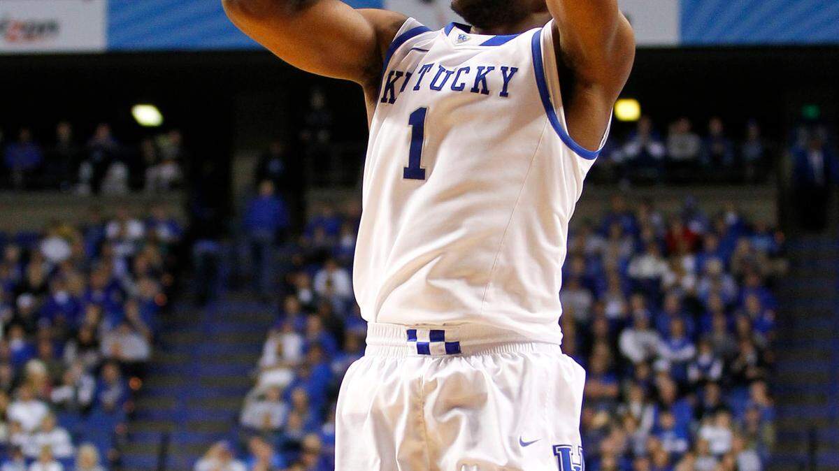 Kentucky Wildcats guard Darius Miller (1) drained a three pointer as #3 Kentucky defeated  Chattanooga 89-60 on Saturday  December 16, 2011  in Lexington, Ky.  Photo by Mark Cornelison | Staff