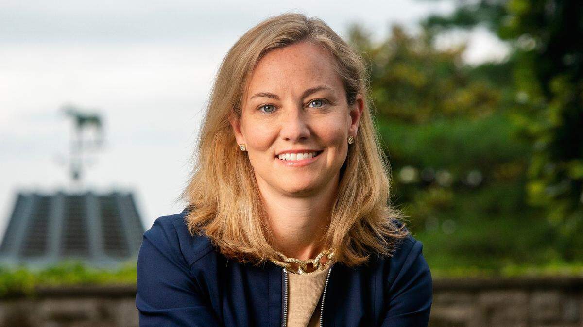 Shannon Arvin, who has served as Keeneland’s legal counsel since 2008, was selected by the trustees as the unanimous choice to be the racetrack and auction house’s eighth president. She will be the first woman to run the track when she takes over Jan. 1.