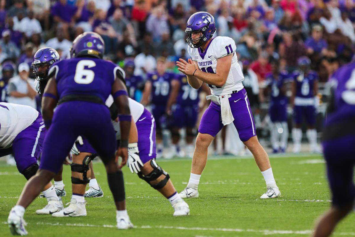 Former Kentucky quarterback Beau Allen was named WAC Offensive Player of the Week for his performance in Tarleton State’s 43-28 win over North Alabama on Sept. 24. Allen completed 18 of 29 passes for 316 yards and four touchdowns in the game.