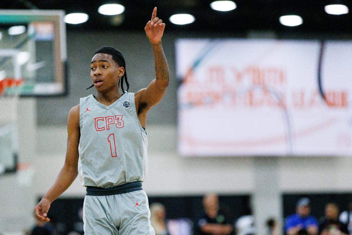 Robert Dillingham was officially announced as an incoming UK basketball player by the Kentucky program on Wednesday.