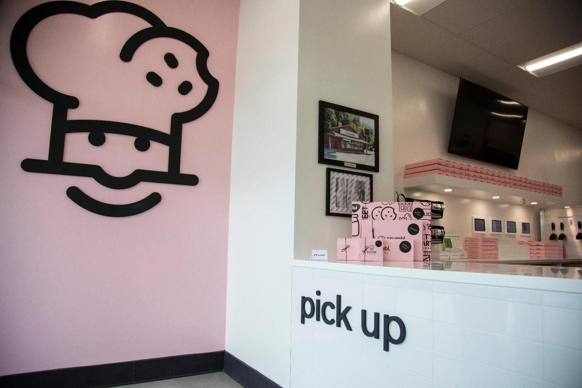 Crumbl Cookies, a gourmet cookie chain new to Kentucky, is opening a location in Hamburg.