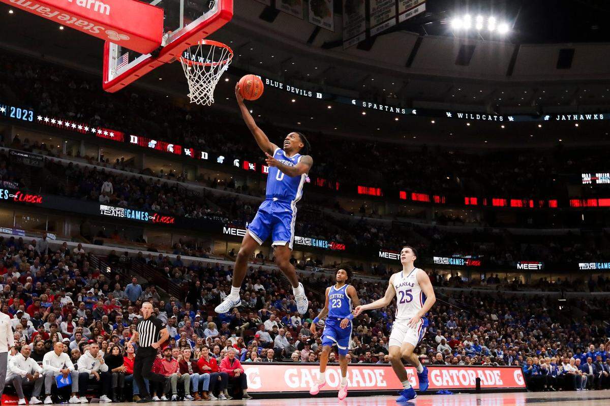 Kentucky freshman guard Rob Dillingham (0) had 18 points, three assists and two steals in No. 17 UK’s 89-84 loss to No. 1 Kansas in the Champions Classic.