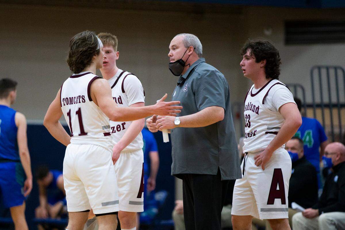 Ashland Blazer head coach Jason Mays talks to his players during a game against North Laurel this season.