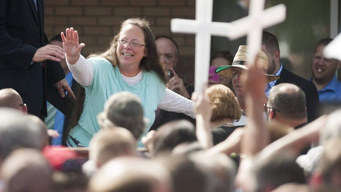 Kim Davis accused of hiding inheritance to avoid paying gay couple $565K judgment