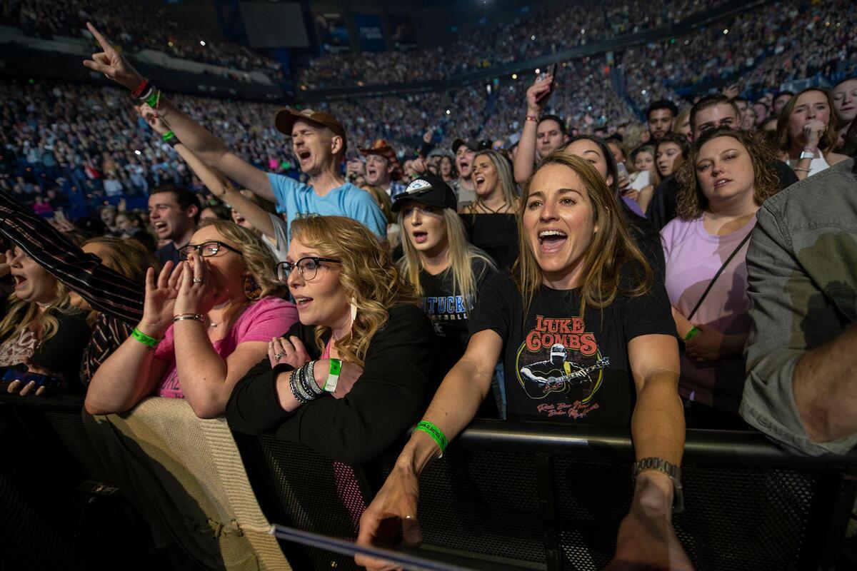 A sold-out crowd of 16,000 was in attendance for Luke Combs' Rupp Arena concert Friday night.