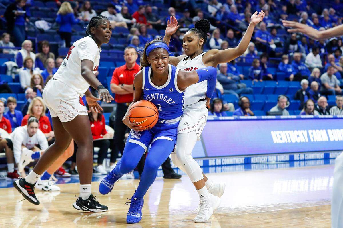 Robyn Benton (1) is Kentucky’s leading scorer this season at 16.1 points per game.