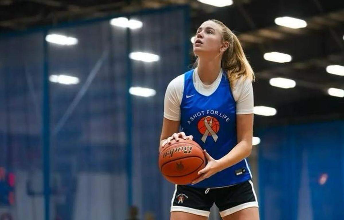 Kentucky signee Kaeyln Carroll ended up as the 18th-ranked prospect nationally in the 2025 recruiting class, according to espnW.