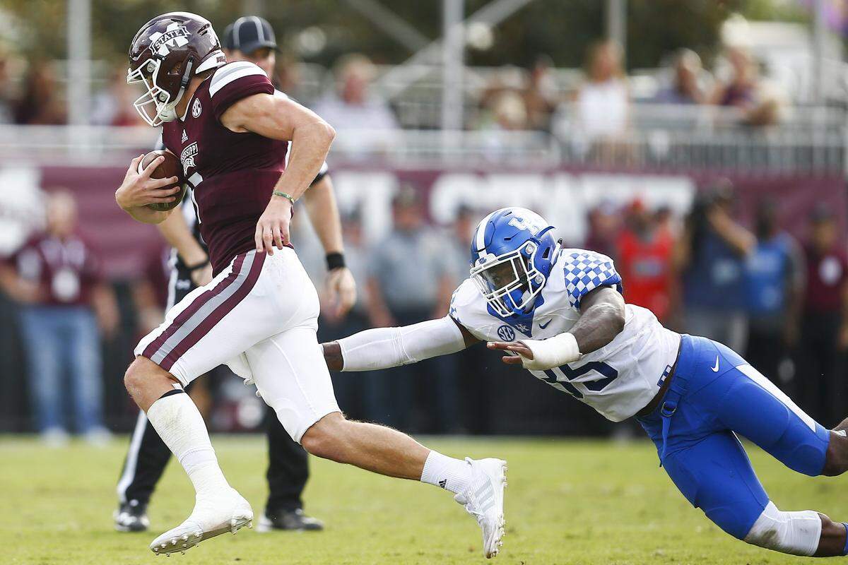 Mississippi State Bulldogs quarterback Nick Fitzgerald (7) has hurt Kentucky the past two seasons with his legs, having run for over 100 yards against the Wildcats in both 2016 and last year.