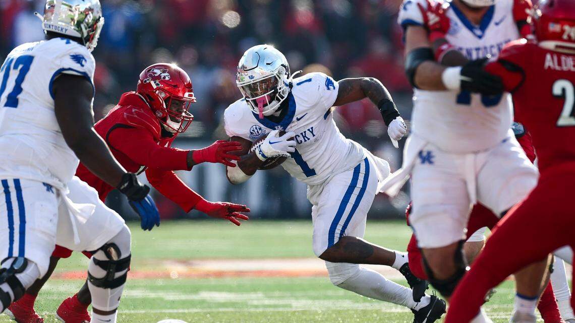 Where to watch, how to follow the Gator Bowl between Kentucky and Clemson