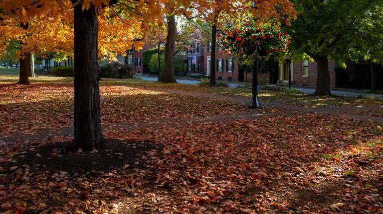 New book on Gratz Park explores Lexington beauty spot with a tumultuous past