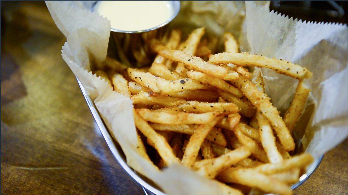 HopCat’s signature “crack fries” was named as one of America’s Top 10 French Fries by Food Network magazine. The beer battered fries are sprinkled with HopCat’s signature cracked pepper seasoning and served with a side of warm cheese sauce for dipping.