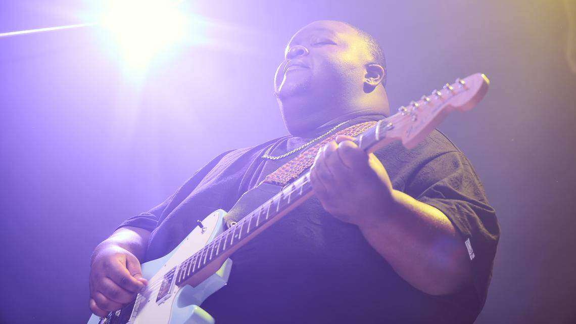 Mississippi blues guitarist known as Kingfish swimming into Lexington