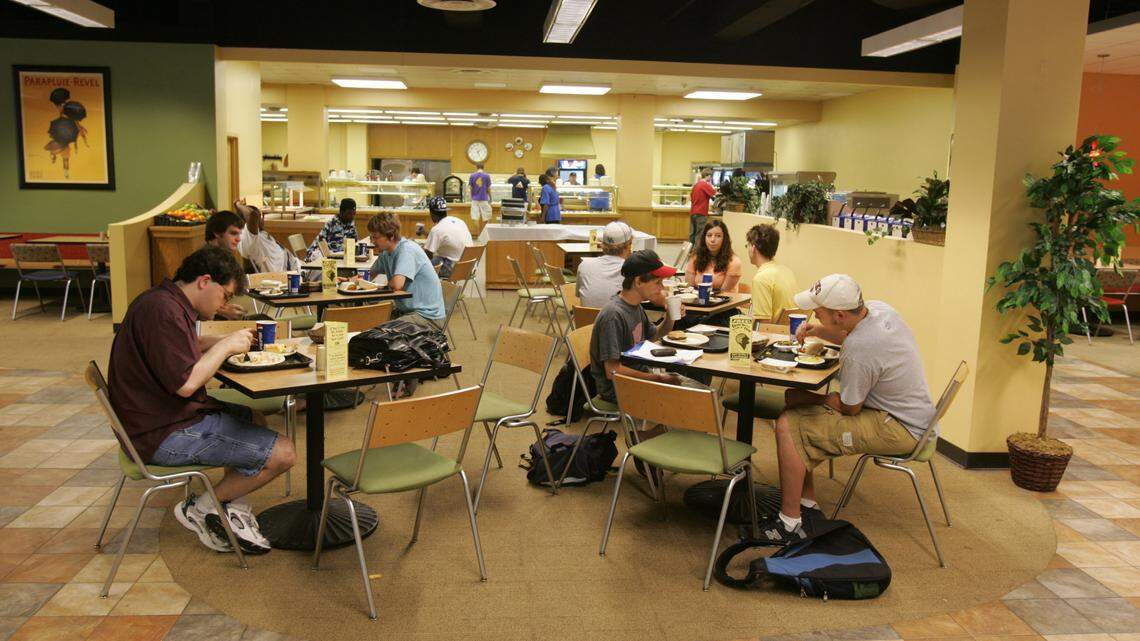 Students ate at the Blazer Hall dining facility. If UK decides to outsource its dining services, it could affect 243 full-time employees and 501 student workers.