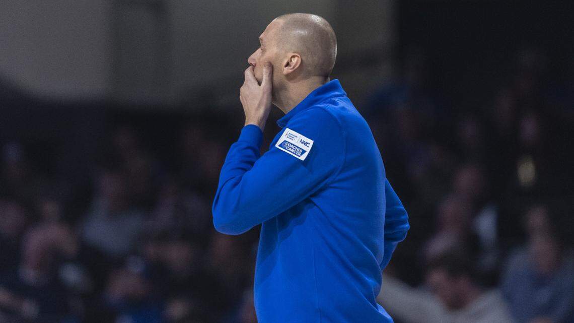 Why does Kentucky basketball still not have a 2026 recruiting commitment?