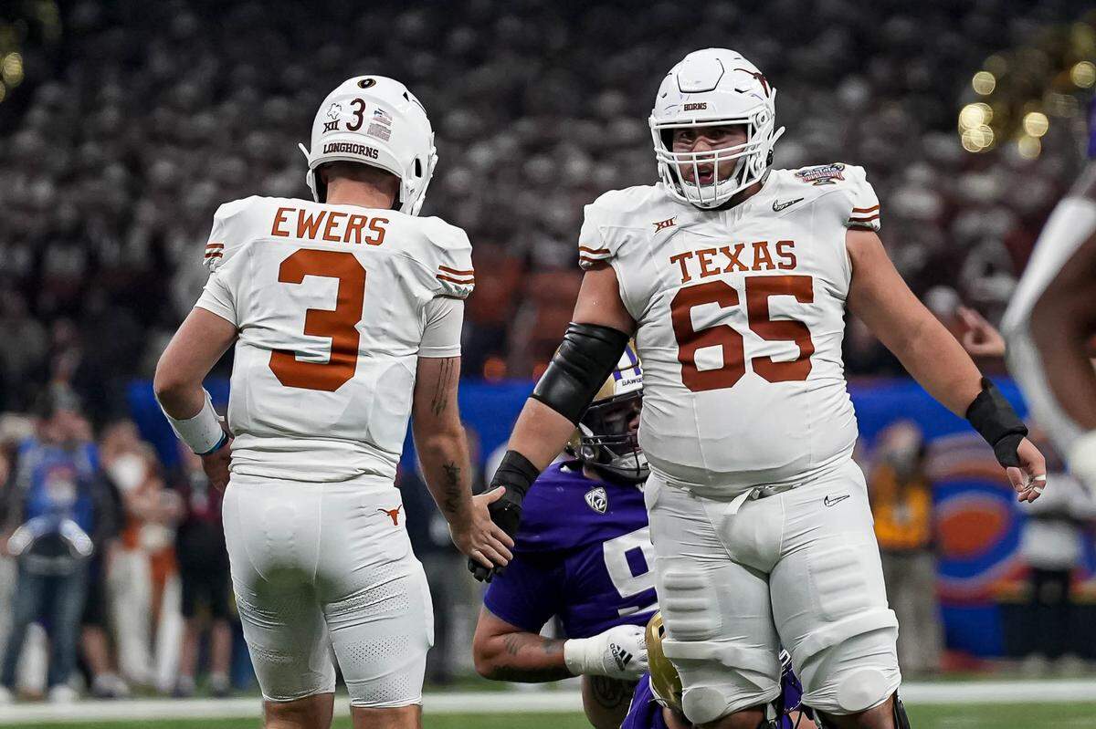Texas center Jake Majors (65) has made 51 career starts, only the eighth Longhorns player ever to pass the 50-start threshold.