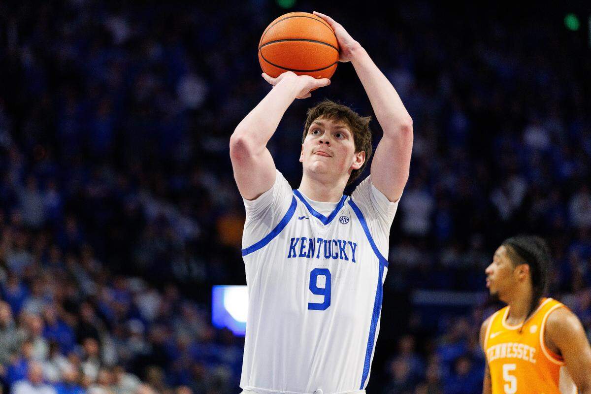Kentucky forward Trent Noah (9), the former Harlan County High School star, is one of four homegrown products who will be scholarship players on the 2025-26 UK men’s basketball roster. It will be the first time in 20 years that Kentucky has had four scholarship players from instate on its roster. 