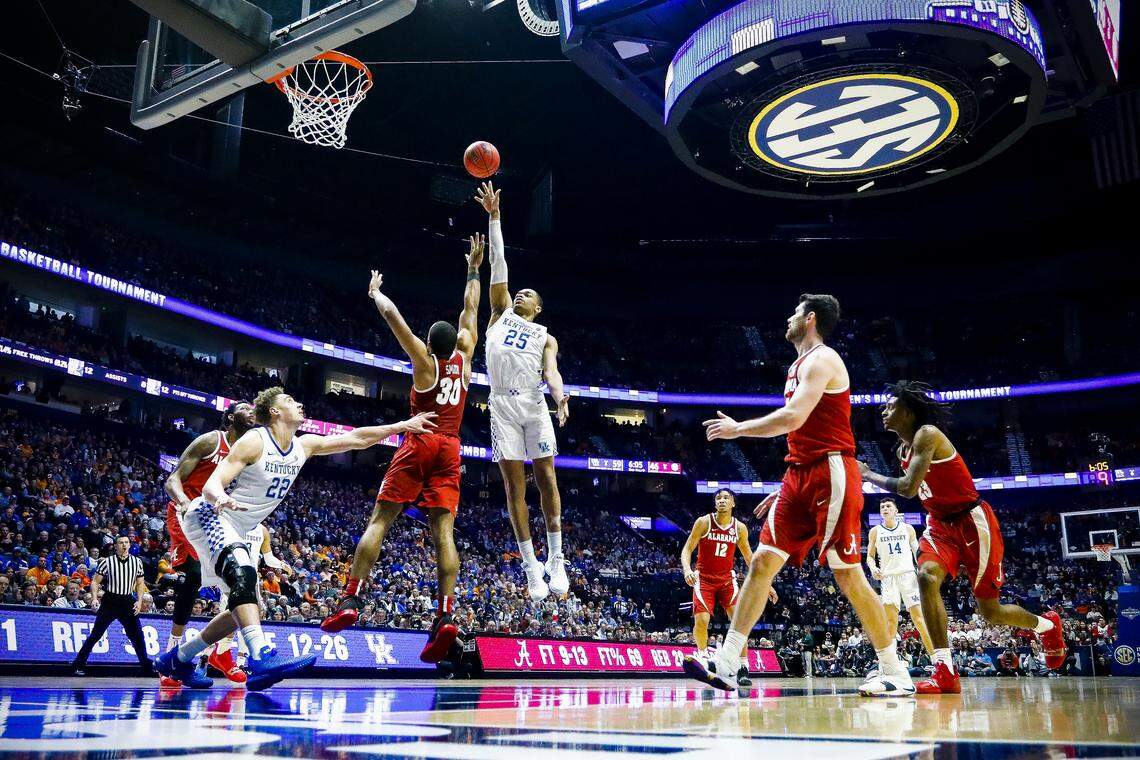 Kentucky Wildcats forward PJ Washington (25) shot over Alabama Crimson Tide forward Galin Smith (30) during SEC Tournament quarterfinals Friday, March 15, 2019, at Bridgestone Arena in Nashville. Kentucky beat Alabama 73-55.