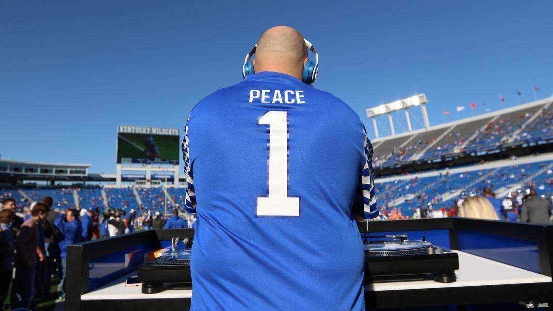 Lexington bar owned by popular DJ at UK basketball, football games closes