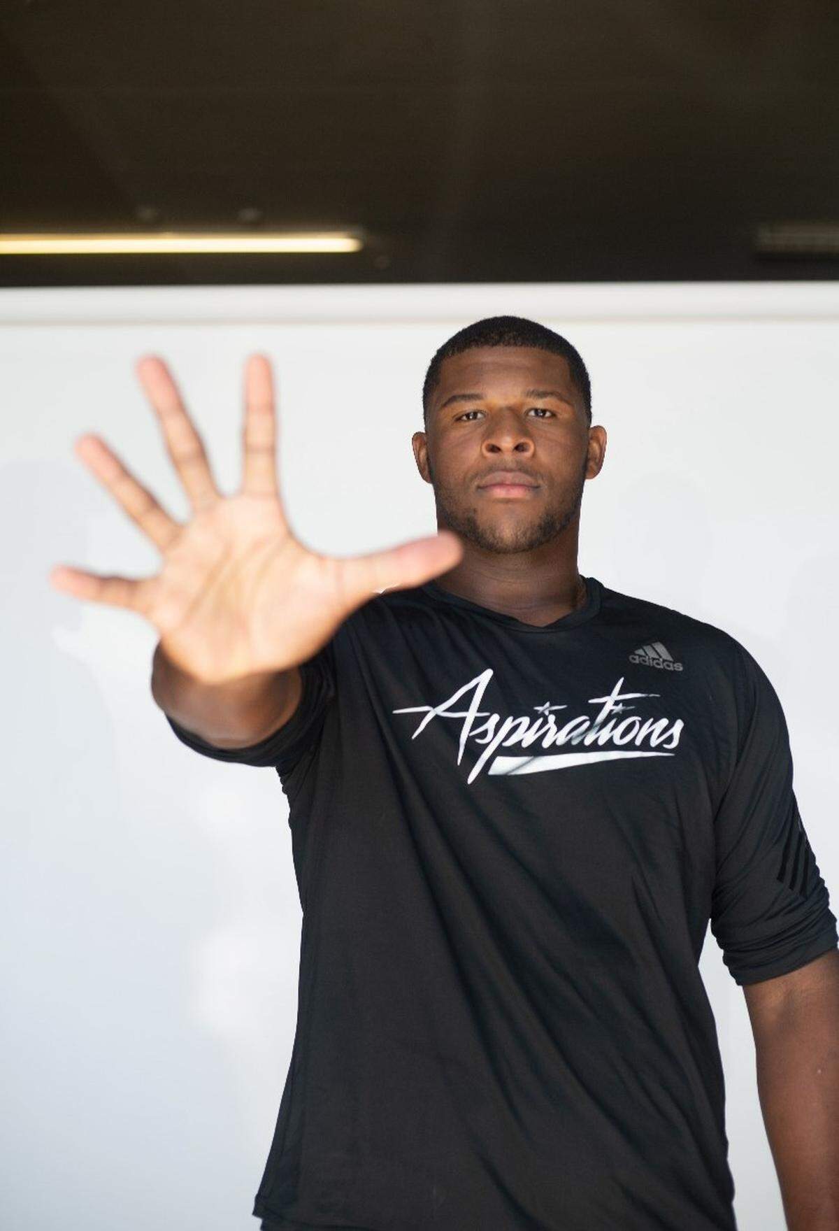 Star offensive tackle Kiyaunta Goodwin is committing on Saturday. “Ever since I’ve known him, he’s always been a kid I felt the sky was always the limit for him, it was just a matter of whether he realized it for himself and if that’s what he really wanted to do,” trainer Chris Vaughn said.
