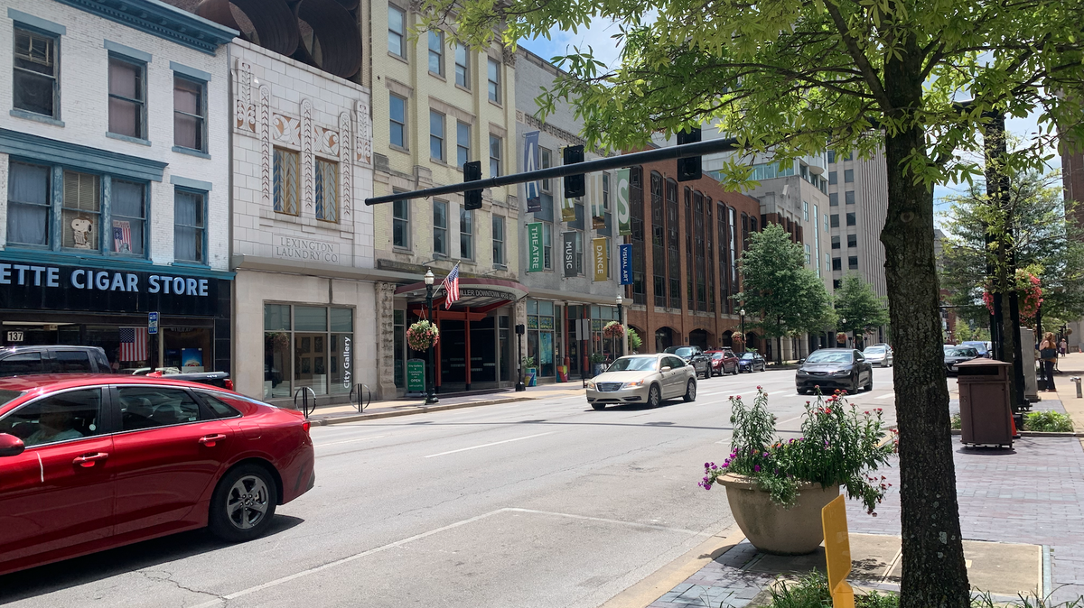 Friday morning’s downtown Lexington shooting on Main Street took place near the Lexington Public Library, the police department headquarters and local restaurant Alfalfa.