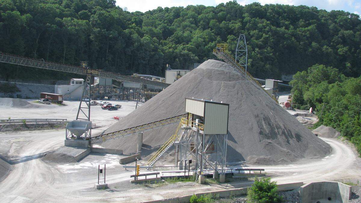 The Allen Co.'s Madison County quarry sits across the Kentucky River from land in Clark County where it seeks to open an underground limestone quarry. The company proposes to put a conveyor across Athens-Boonesboro Road and the river to transport crushed stone.