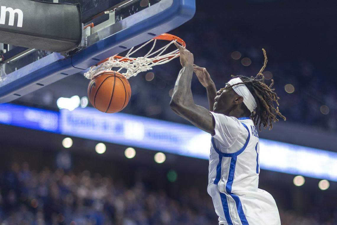 Kentucky guard Denzel Aberdeen dunks the ball during Friday’s win against Eastern Illinois at Rupp Arena.