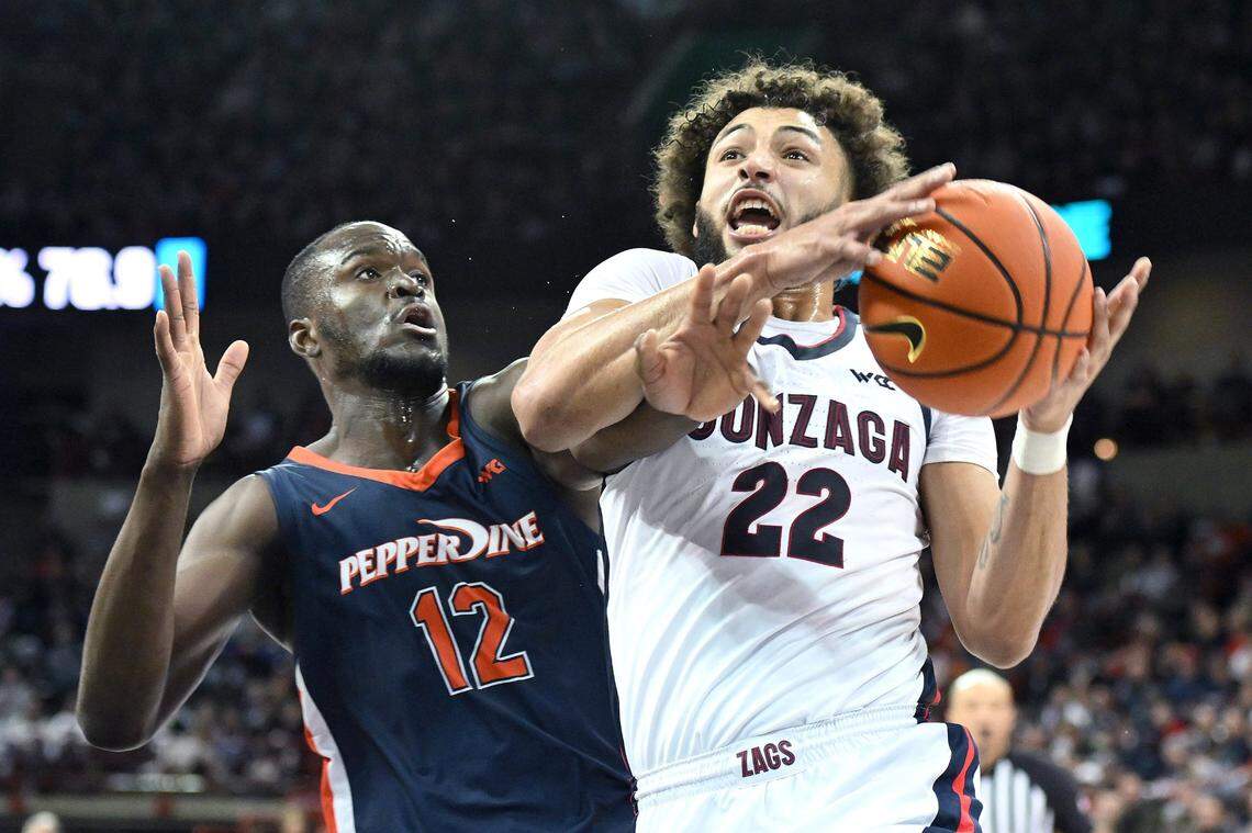 Gonzaga forward Anton Watson (22) leads the Bulldogs in rebounding at (7.6 rpg), has a team-high 37 steals and is second on the team in scoring (14.8 ppg).