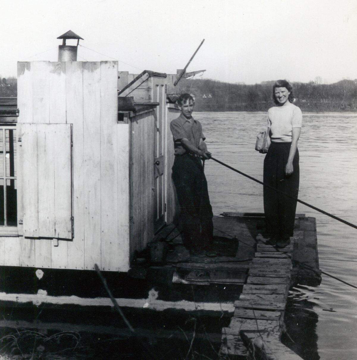 Harlan and Anna Hubbard built this shantyboat after they married in 1943. They lived on it for almost eight years.