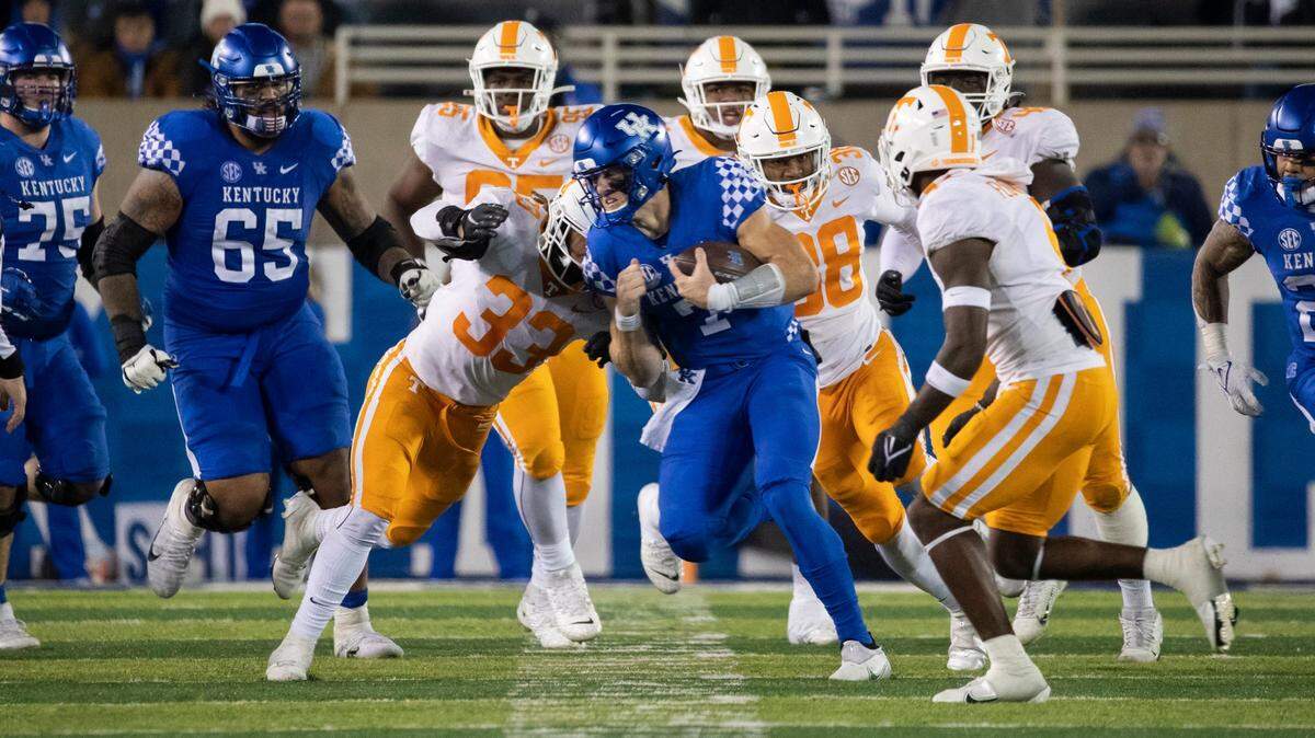 Is there a scenario where UK football goes 11-1 in 2022 — and Cats fans are unhappy?