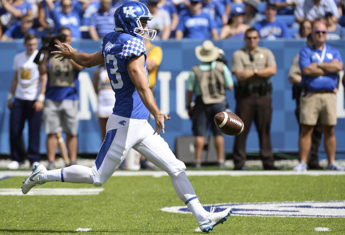 Kentucky punter Max Duffy (93) leads the SEC with an average of 50.4 yards a kick on nine punts.