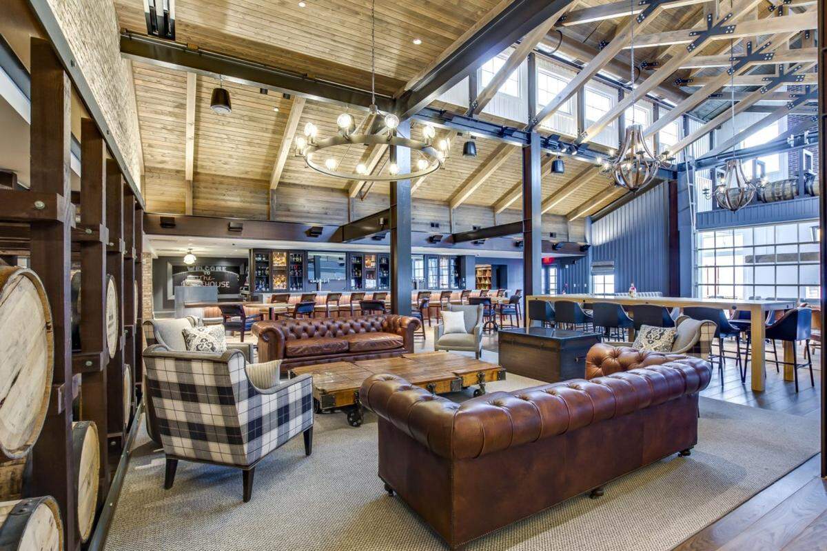 The Rackhouse Tavern is the new restaurant and bar at The Campbell House, which is now a Hilton Curio boutique hotel. It’s open for lunch and dinner, and there’s a separate breakfast concept, The Stillroom, as well.