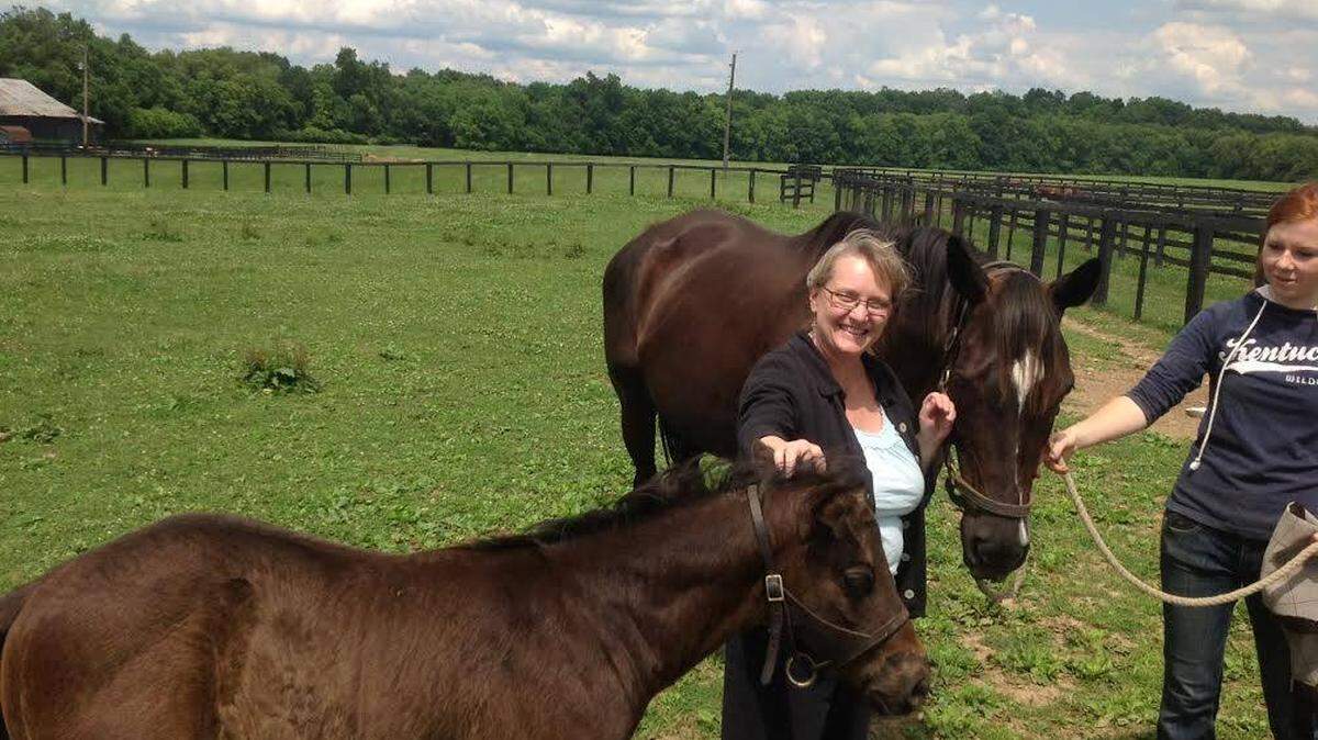 Have you heard the one about a horse reporter who walks into a bar? Meet Janet Patton.
