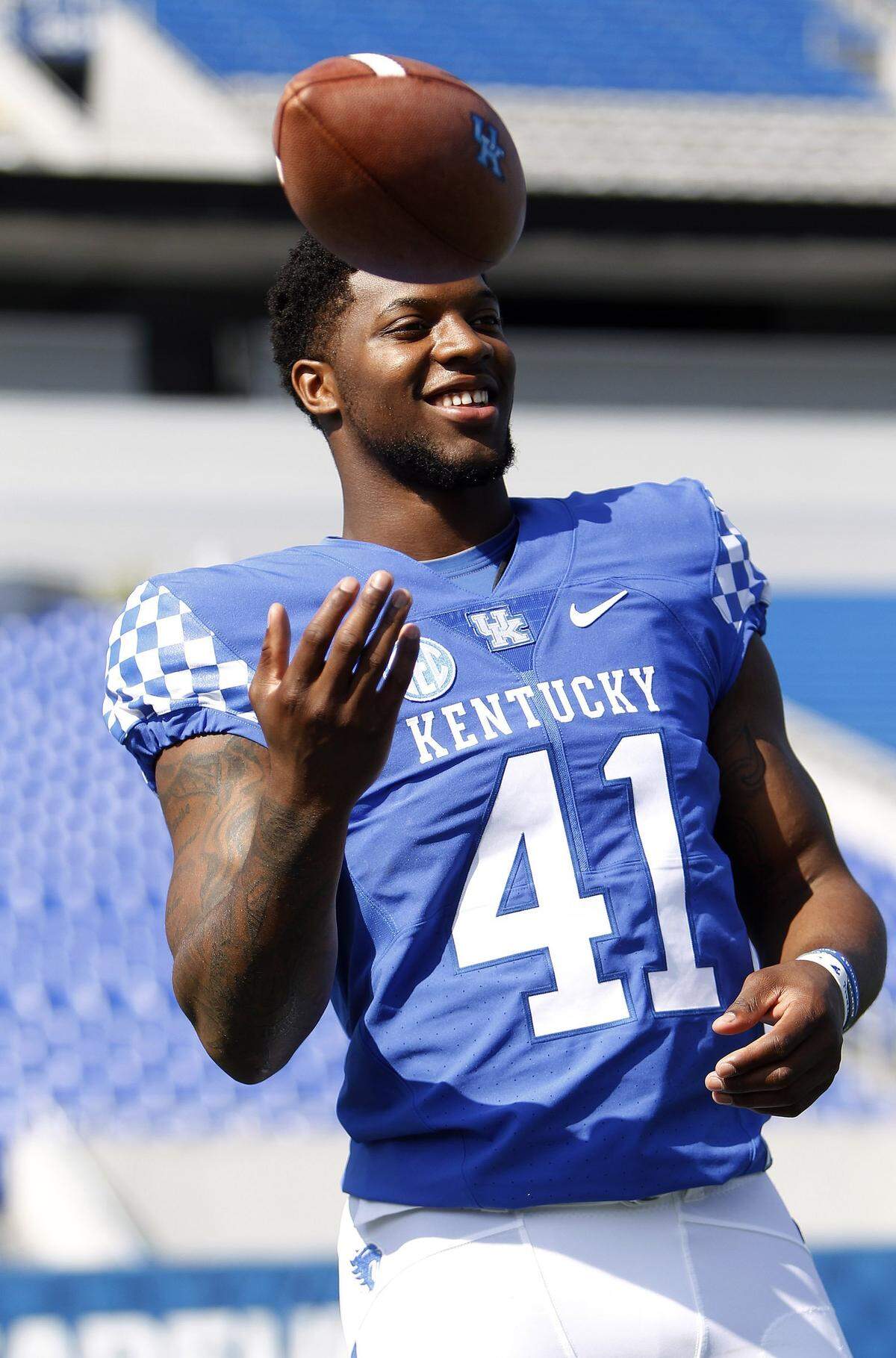NFL Draft prospect Josh Allen anchors an experienced Kentucky defense.