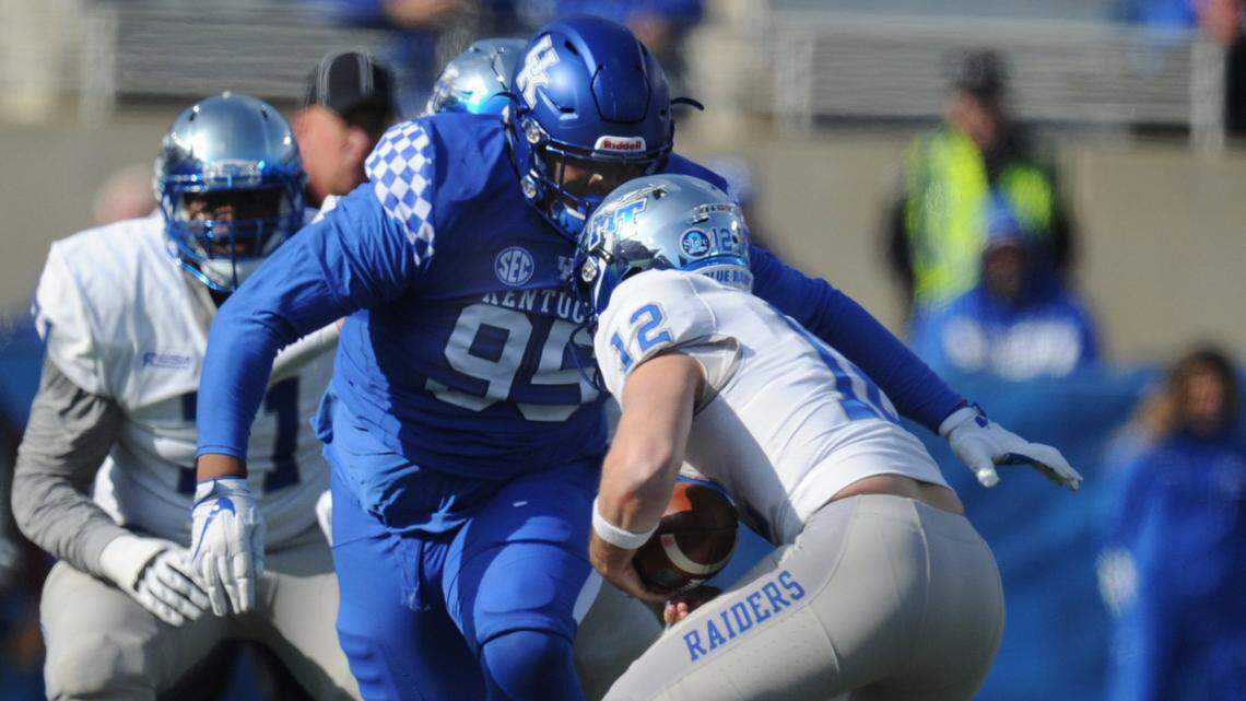 Kentucky nose guard Quinton Bohanna started 33 times in 45 games.