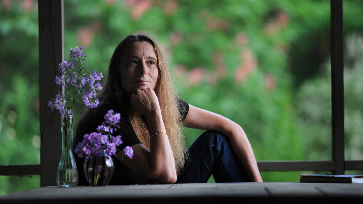 ANN BEATTIE 1