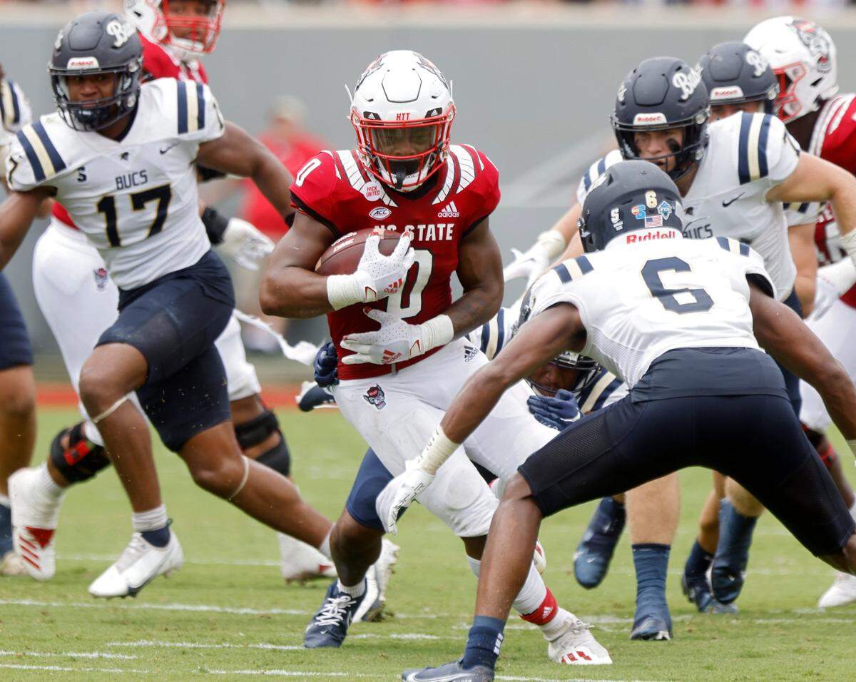 Demie Sumo-Karngbaye totaled 305 yards and three touchdowns on 55 rushing attempts at North Carolina State last season. He also caught 12 passes for 148 yards and one touchdown.