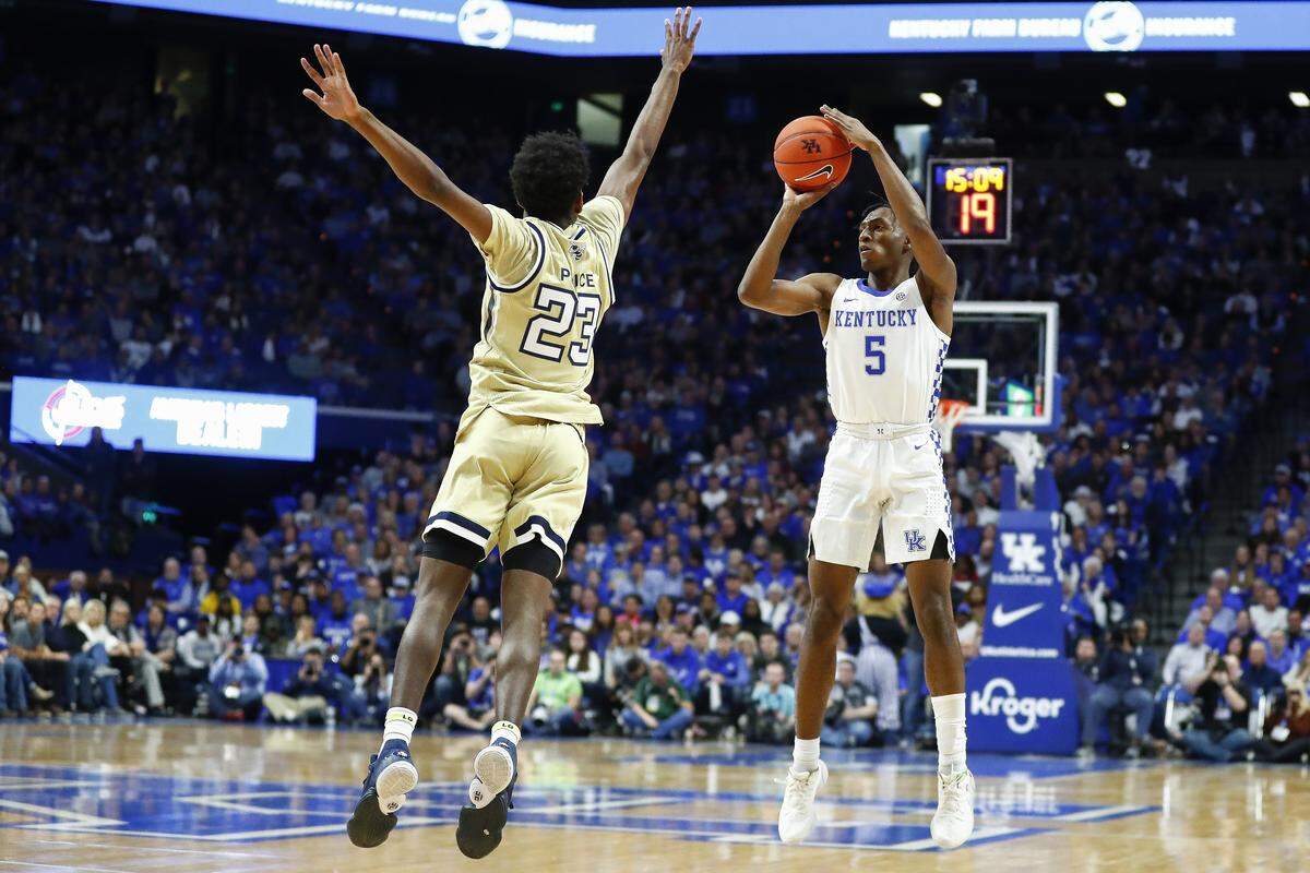 Kentucky guard Immanuel Quickley (5) has made a combined nine of 17 three-point attempts over the past three games.