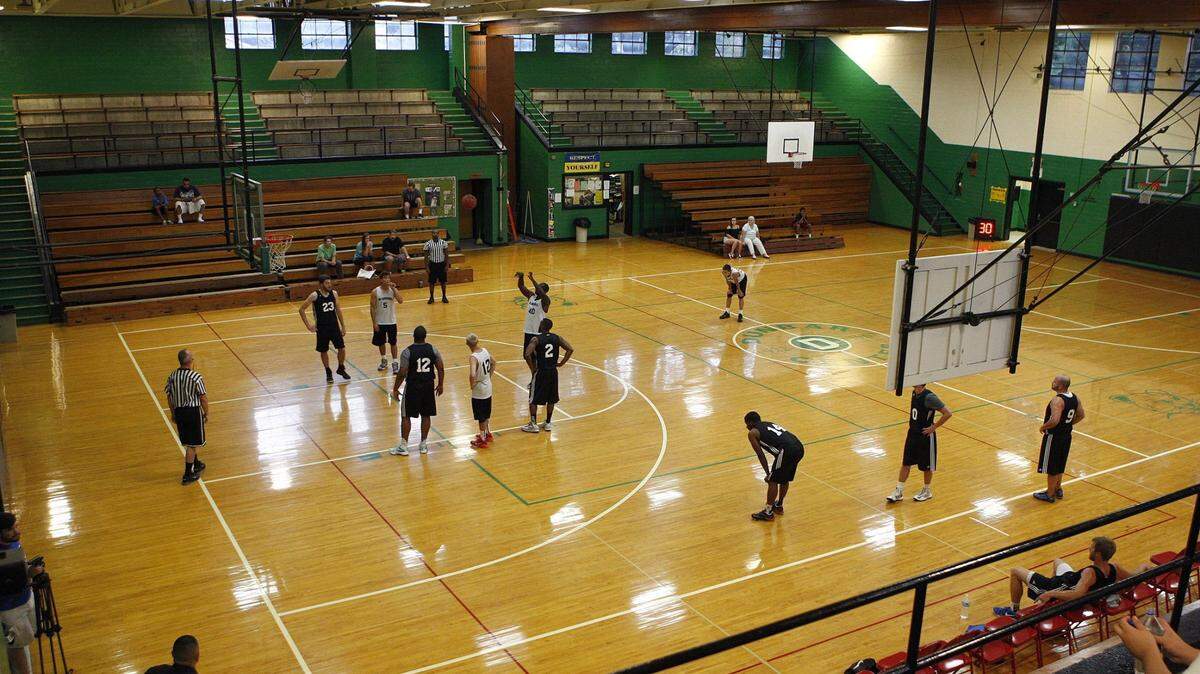 The Dunbar Community Center includes the gym of the original Dunbar High School Bearcats. The Paul Laurence Dunbar Bulldogs boys’ basketball team is scheduled to play Central there at 2 p.m. Saturday.