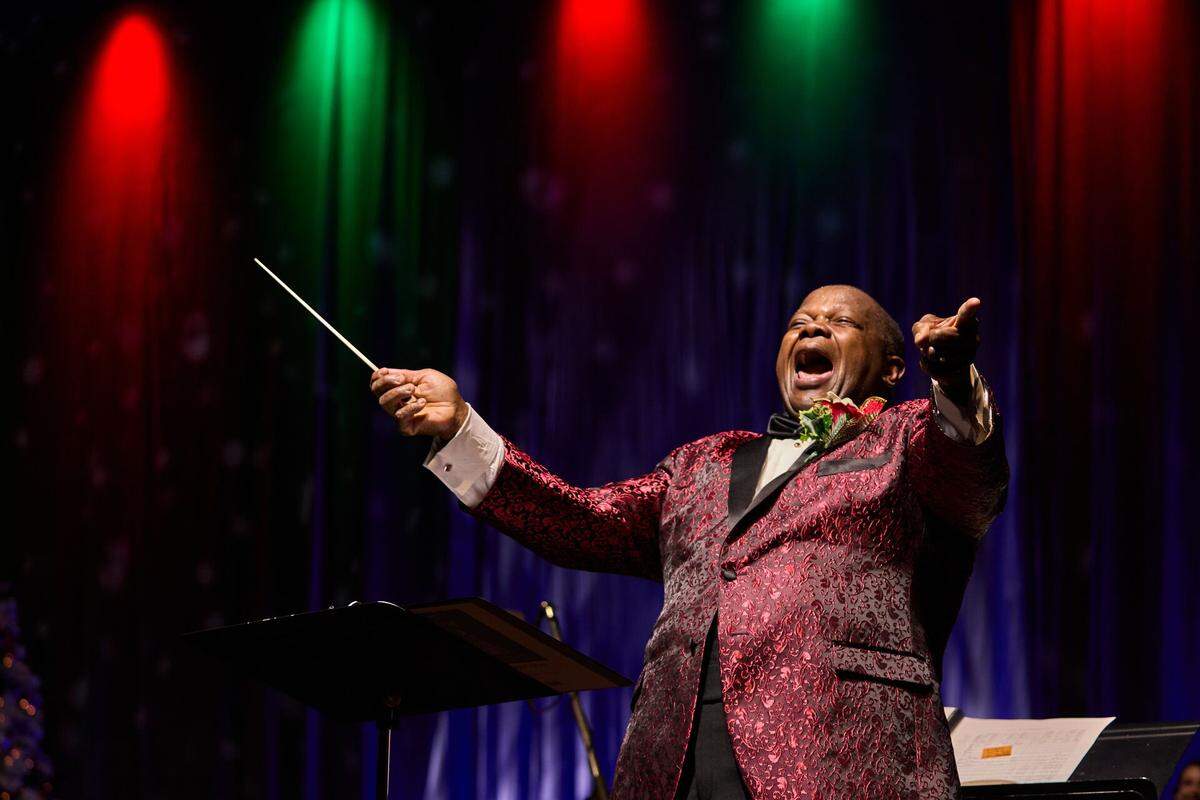 Everett McCorvey directs the annual Alltech Celebration of Song.