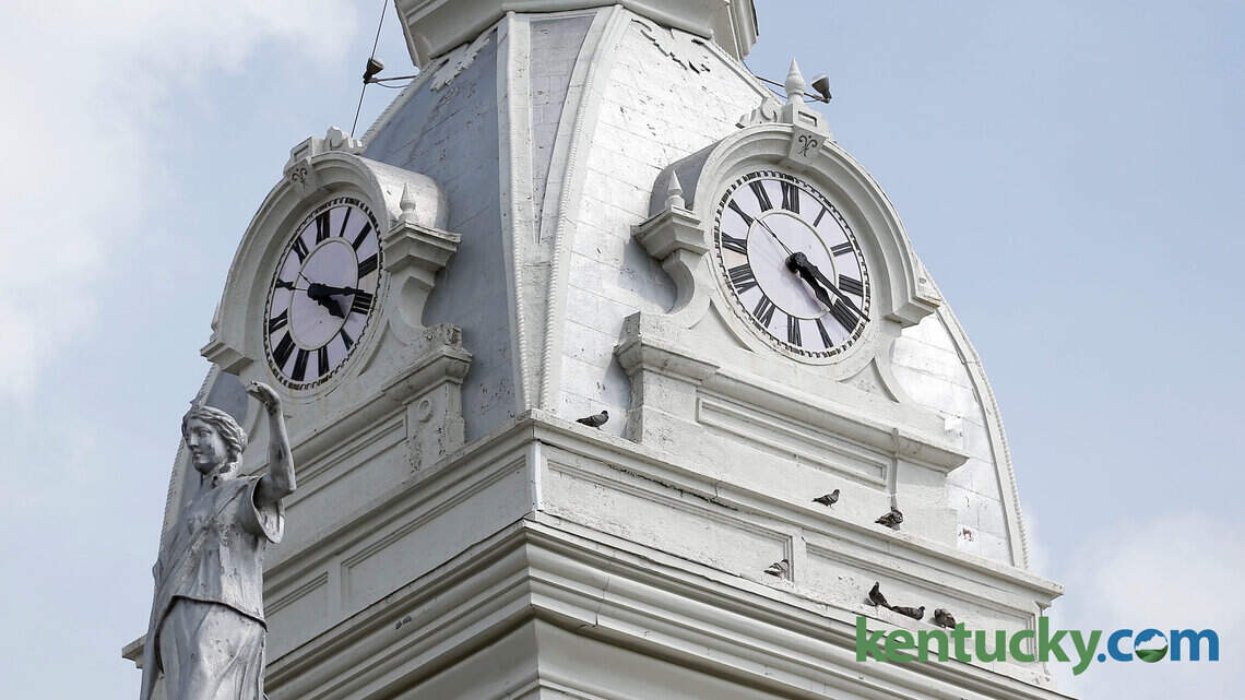 Jessamine County prosecutor indicted on charges related to bribery, theft