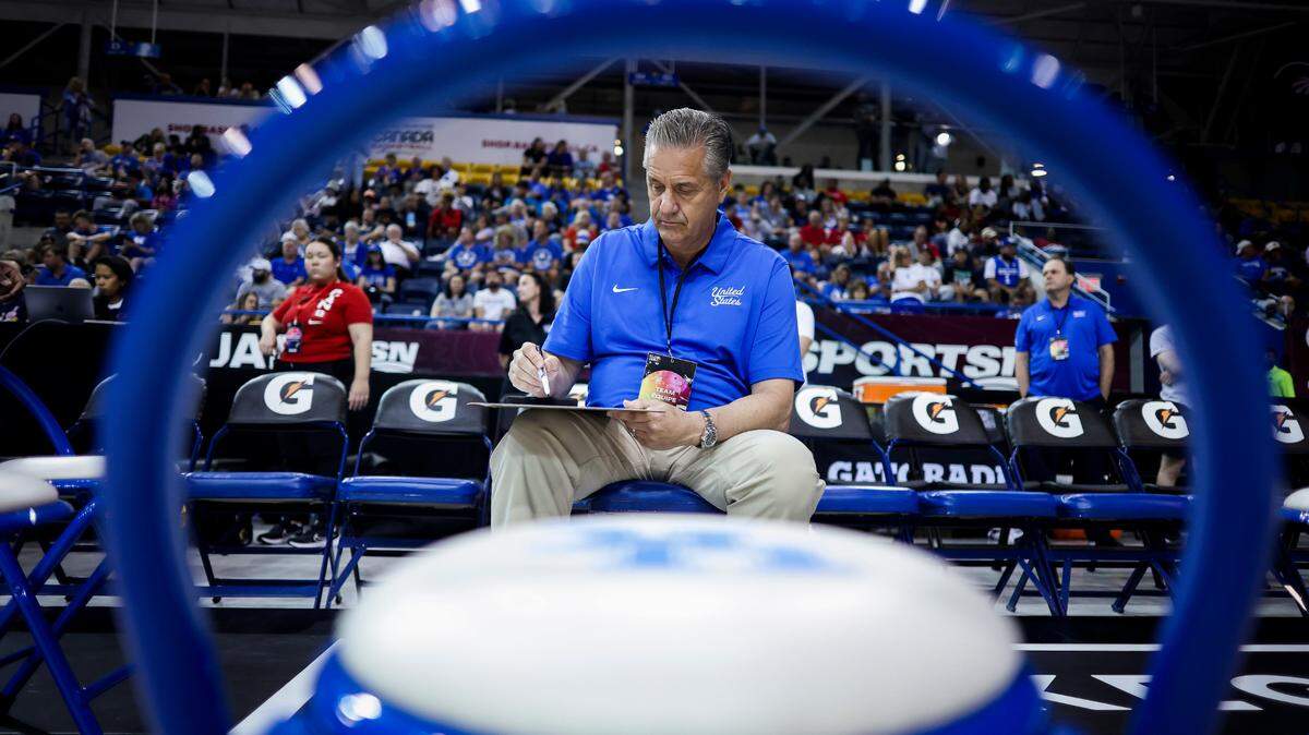 John Calipari and the Kentucky Wildcats appear to have a difficult schedule ahead in the 2023-24 season.