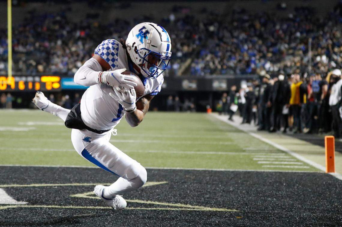 Kentucky receiver Wan’Dale Robinson (1) has not yet announced whether he’ll enter the NFL Draft or return for his senior season.