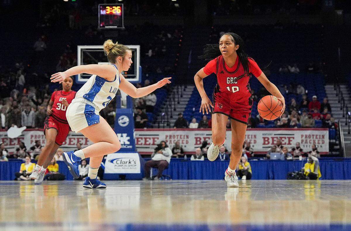 George Rogers Clark’s Jylin Edmonson takes the ball up court during the Clark’s Pump-N-Shop Girls’ Basketball Sweet 16 quarterfinals at Rupp Arena on Friday.