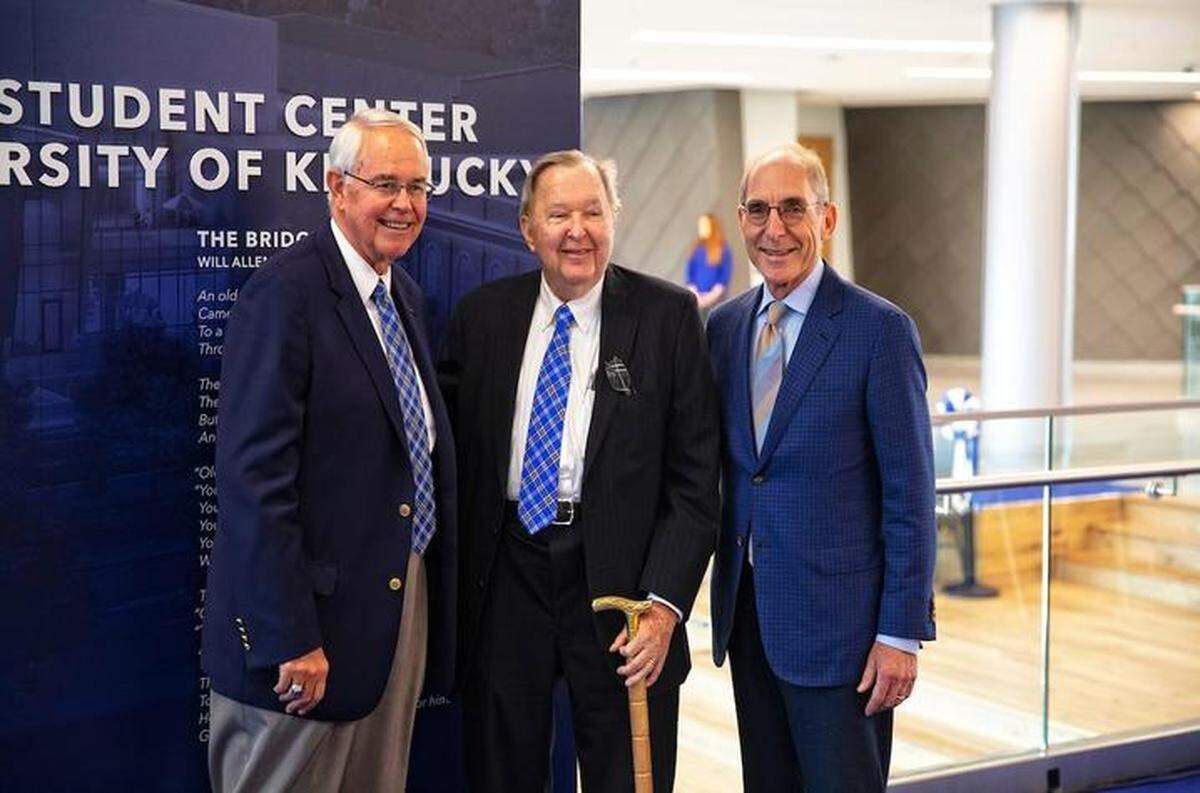 Left to right: Mike Richey, Bill Gatton and UK President Eli Capilouto at the dedication of the Gatton Student Center on Aug. 31, 2018.