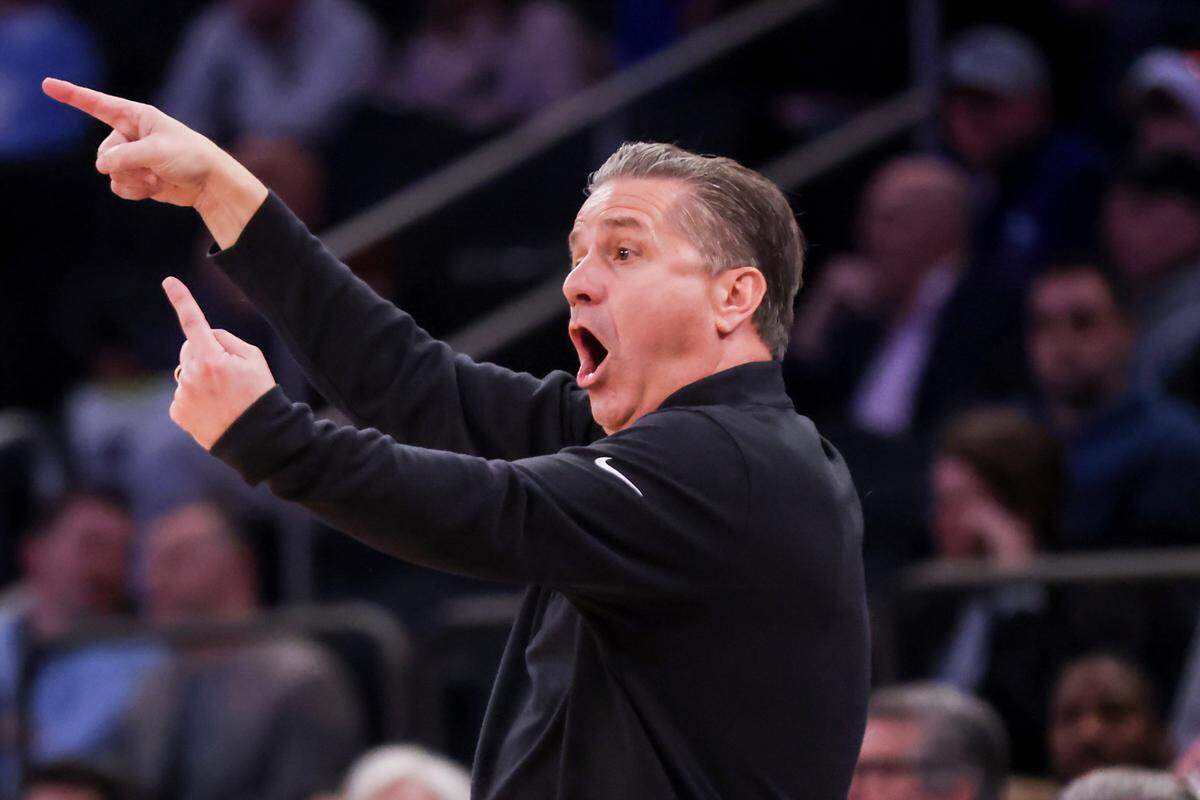 Kentucky head coach John Calipari yells during the first half of an NCAA college basketball game against UCLA in the CBS Sports Classic, Saturday, Dec. 17, 2022, in New York. The Bruins won 63-53. (AP Photo/Julia Nikhinson)