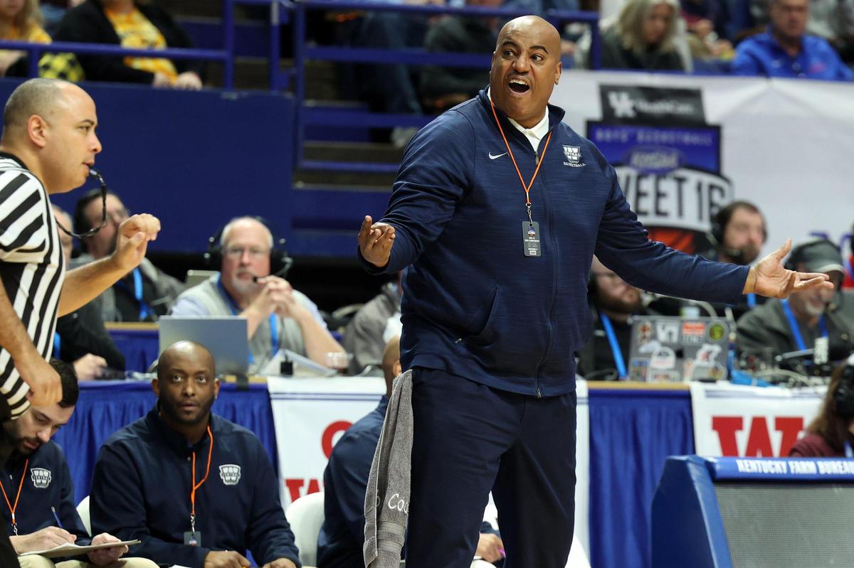 Warren Central head coach William Unseld has led the Dragons to back-to-back state title games.