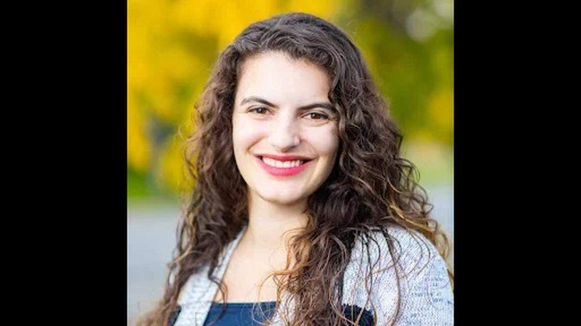 Profile Image of 
Hrisanthi Pickett